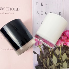 Thick Bottom Glossy White Black Glass Candle Luxury Style 10OZ Flat Scented Candle Jars Candle Holders