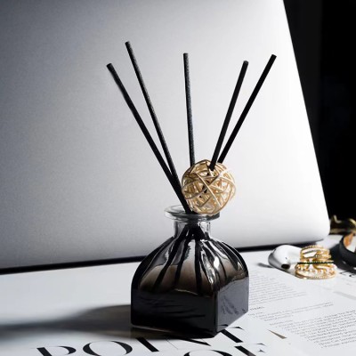 Wholesale Rattan Reed Sticks Home Fragrance Diffuser Empty Reed Diffuser Glass Bottle