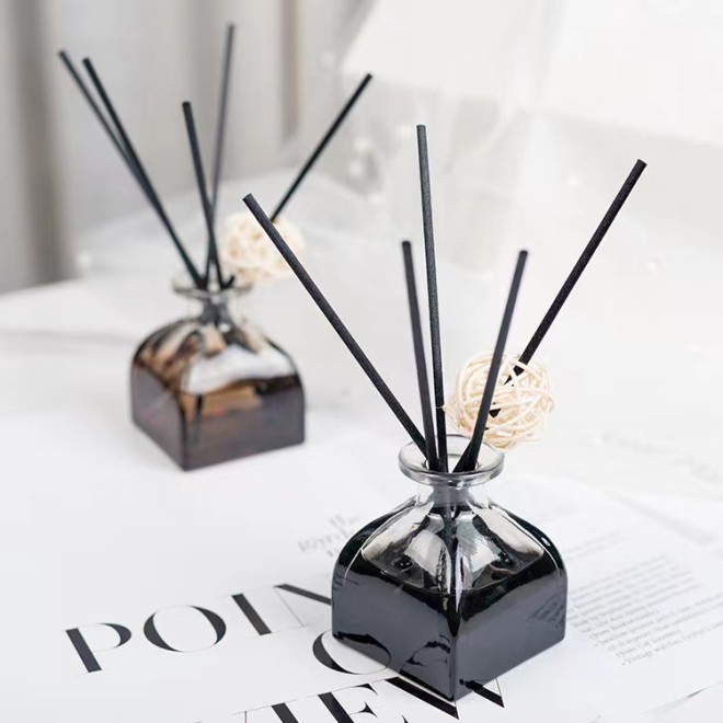 Wholesale Rattan Reed Sticks Home Fragrance Diffuser Empty Reed Diffuser Glass Bottle