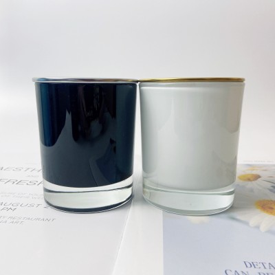 Thick Bottom Glossy White Black Glass Candle Luxury Style 10OZ Flat Scented Candle Jars Candle Holders