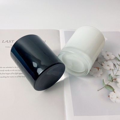 Thick Bottom Glossy White Black Glass Candle Luxury Style 10OZ Flat Scented Candle Jars Candle Holders